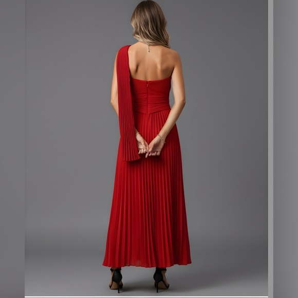 Red One Shoulder Twist Front Pleated Hem Dress - Picture 2 of 11